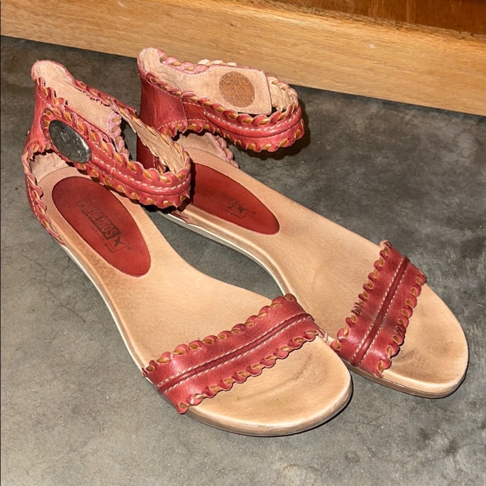 Pikolinos sandals Size 9 VGUC Brown Leather